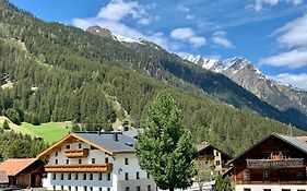 Apart Kirschner